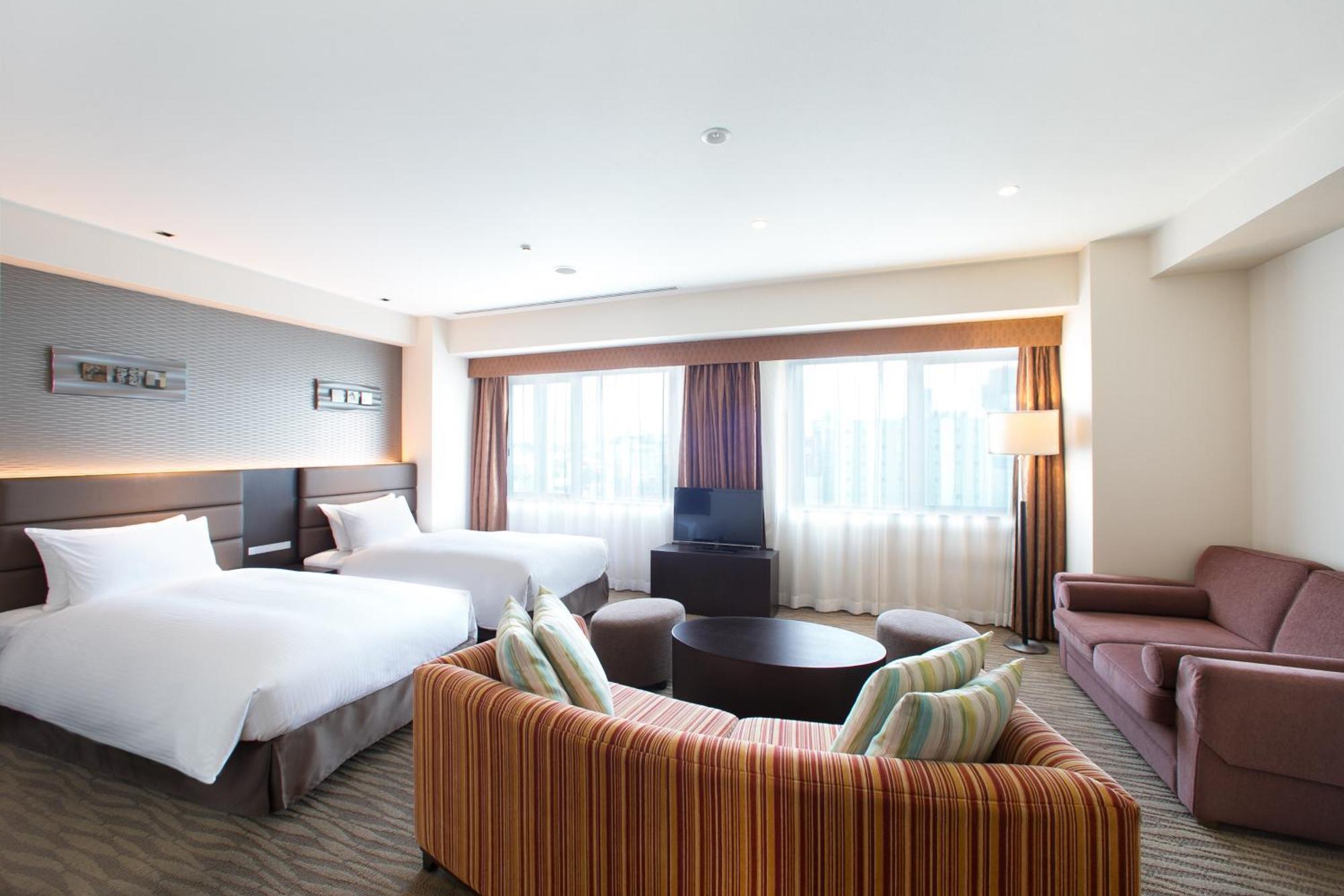 Holiday Inn Osaka Namba By Ihg Екстер'єр фото