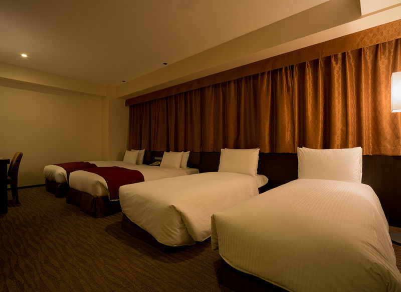 Holiday Inn Osaka Namba, An Ihg Hotel Екстер'єр фото