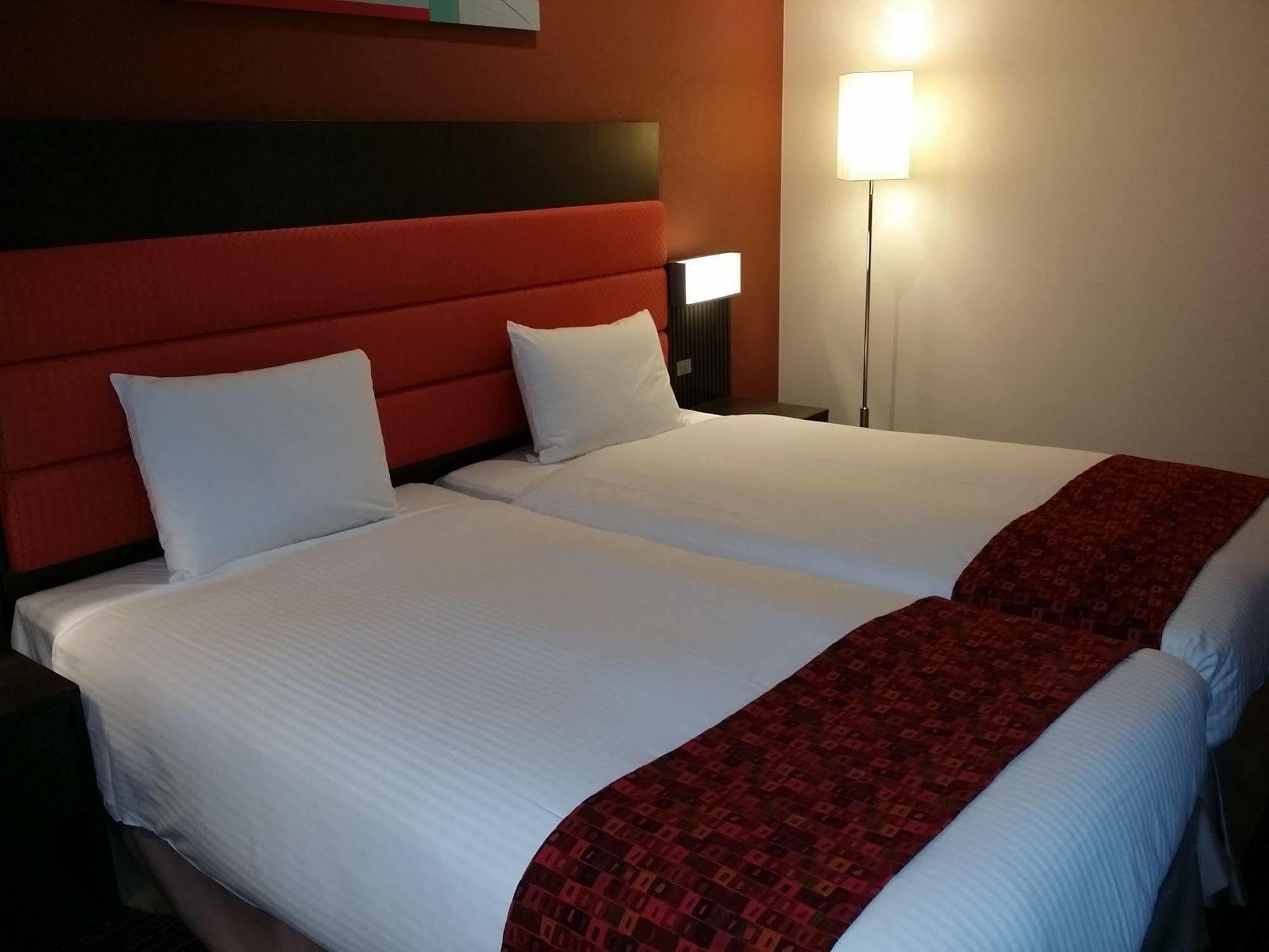 Holiday Inn Osaka Namba By Ihg Екстер'єр фото