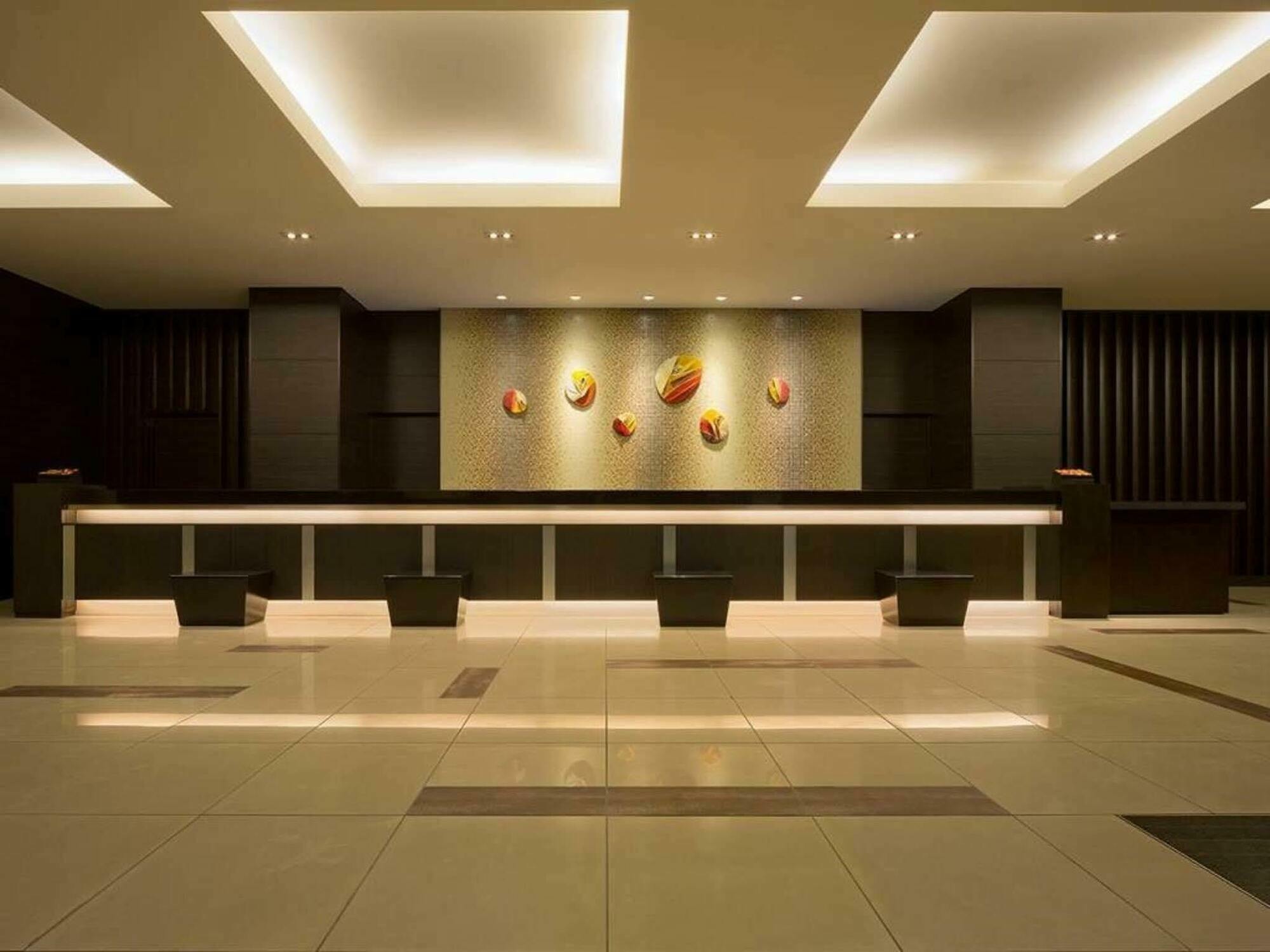 Holiday Inn Osaka Namba By Ihg Екстер'єр фото
