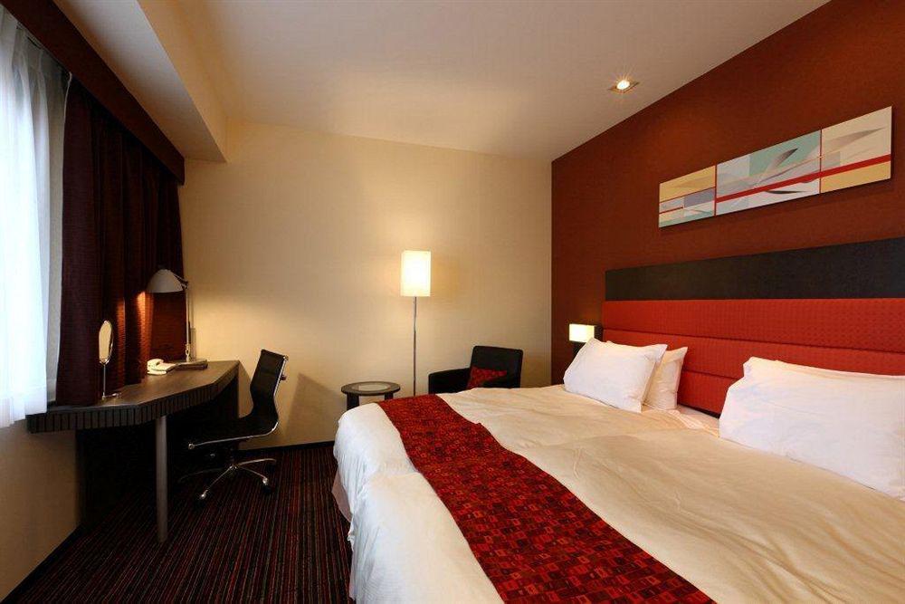 Holiday Inn Osaka Namba By Ihg Екстер'єр фото